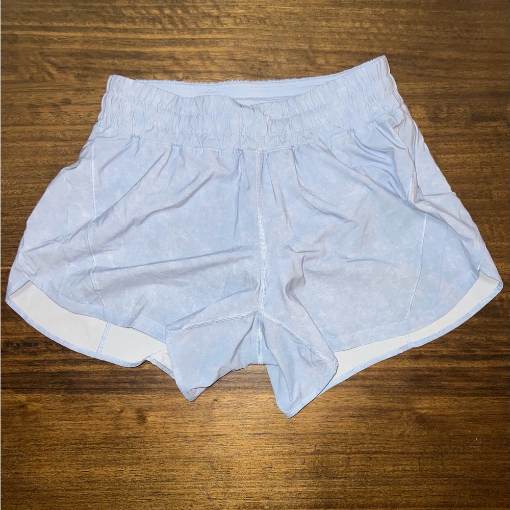 Lululemon Track That Short Mid Rise 5” in Gravel Dust Blue Linen Multi